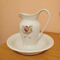 Brocca e catino vintage