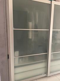 Armadio due ante scorrevoli