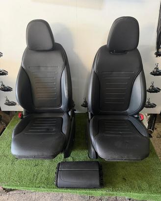 Tappezzeria completa mercedes gla 2023