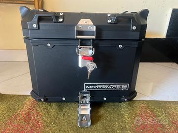 Portapacchi posteriore per moto in alluminio 40L