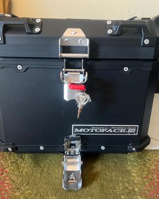 Portapacchi posteriore per moto in alluminio 40L