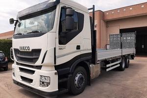 IVECO AS 260S42 Y/FS 6x2 Euro 6 pianale con rampe