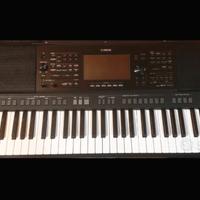 Tastiera Yamaha psr sx 720