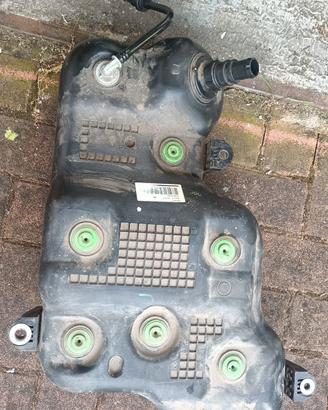 Serbatoio di adblue kia sportage