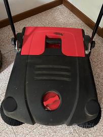 Spazzatrice a spinta