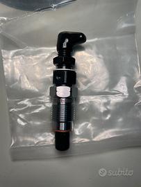 iniettore  kubota Z402 D722 Z482 minicar