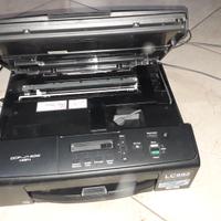 Stampante multifunzione a colori Brother DCP-J140W