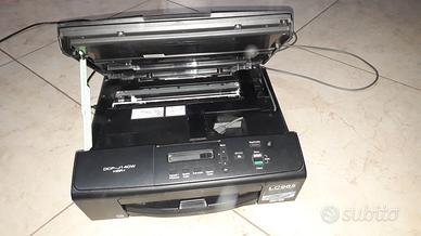 Stampante multifunzione a colori Brother DCP-J140W