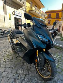 Yamaha tmax 560