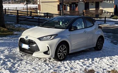 Toyota yaris 1.5h Style N1