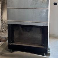 Termocamino a legna.