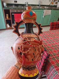 Vaso etnico dipinto a mano