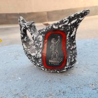 brocca rivestita da lava del vesuvio