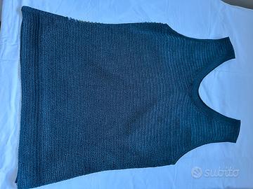 Top blu con paillettes