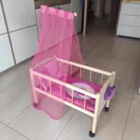 Culletta in legno per bambole