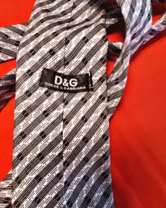 Cravatta D&G bianco e nero 