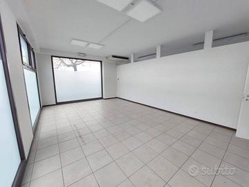 Immobile di 120 m² con 3 locali a Signa