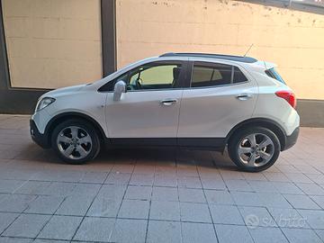 AUTO OPEL MOKKA