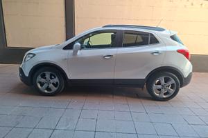 AUTO OPEL MOKKA