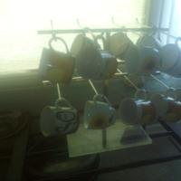 portatazze  in metallo cromato  per cucina