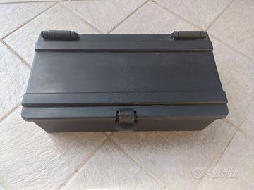 cassetta portaoggetti trattore 