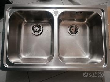 Lavabo in acciaio inox