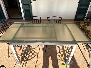 Tavolo in cristallo allungabile