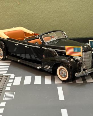 Cadillac V16 Presidential Limousine 1938 1:24 Pyro