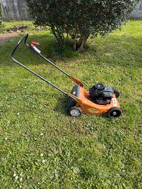 Tagliaerba rasaerba a benzina funzionante