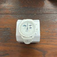 MOONSWATCH MISSION TO EARTHPHASE MOONSHINE GOLD