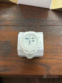 MOONSWATCH MISSION TO EARTHPHASE MOONSHINE GOLD