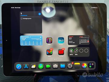 iPad 7ª gen. 10,2” + Apple Pencil + Logitech Combo