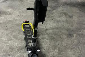 Monopattino ducati scrambler