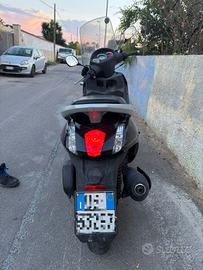 Peugeot Geopolis 250