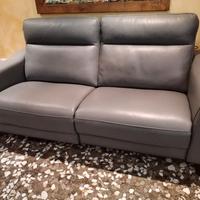 Divano in pelle blue