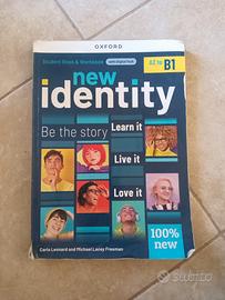 libro inglese New Identity