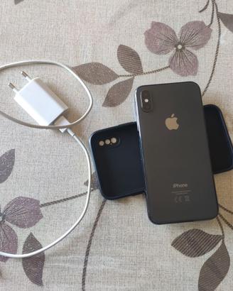 iPhone X batteria al 100%