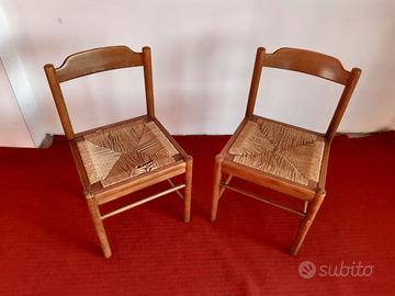 Sedie di legno impagliate