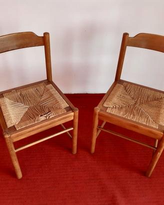 Sedie di legno impagliate