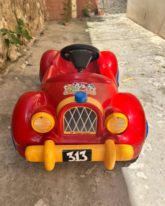 Auto a pedali disney