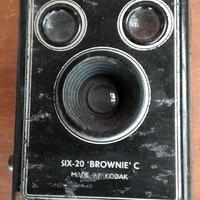 MACCHINA FOTOGRAFICA KODAK SIX20"BROWNIE"C
