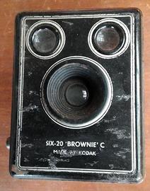 MACCHINA FOTOGRAFICA KODAK SIX20"BROWNIE"C