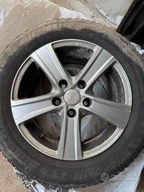 Cerchi in lega 15 pollici e gomme invernali