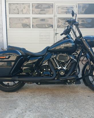 Harley Davidson Road king special 114