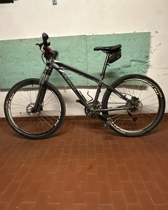 Bicicletta MTB Specialized