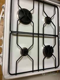 Forno con piano 4 fuochi