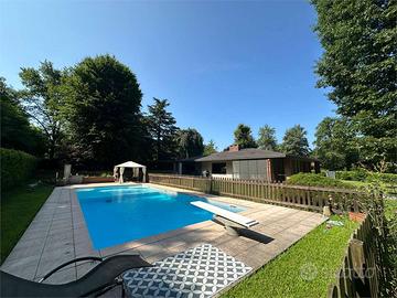 Villa a Castelletto sopra Ticino