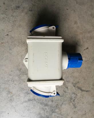 Adattatore industriale 220V doppia presa e spina