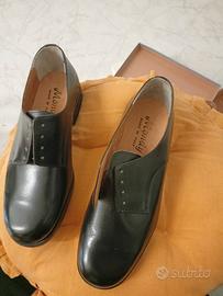 Scarpe nr 41 pelle vitello con suola vero cuoio