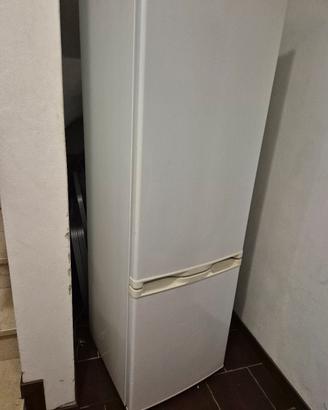 frigorifero combinato con congelatore Daya- Usato